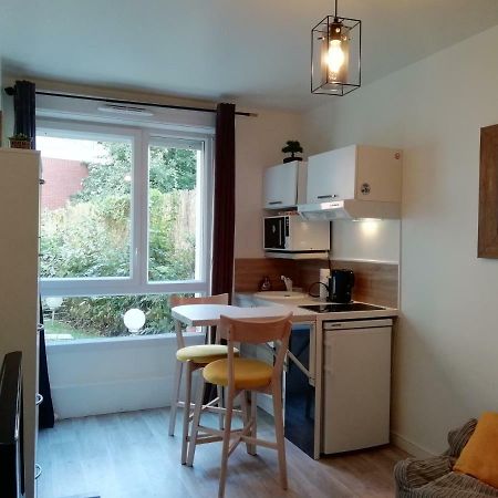 Chic Studio Near Paris Apartamento Saint-Denis-en-Margeride Exterior foto