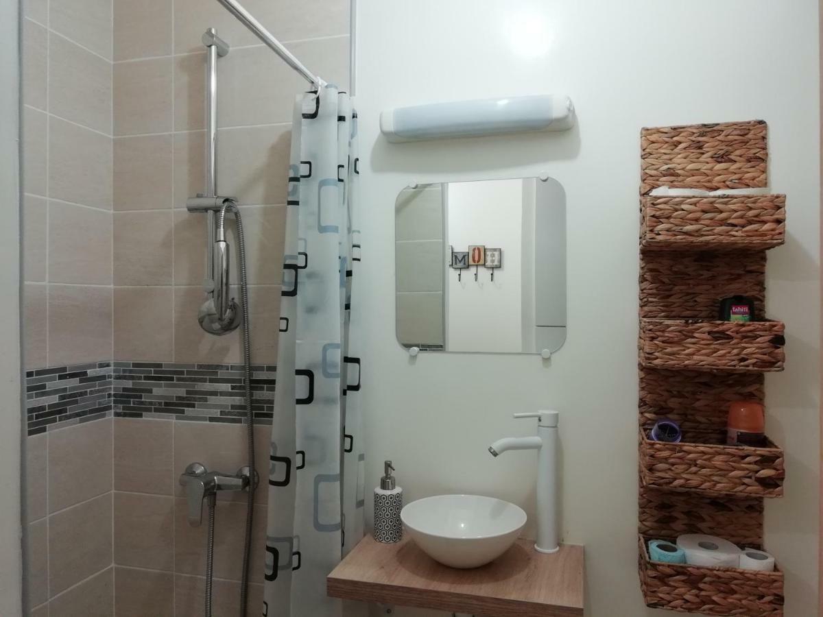 Chic Studio Near Paris Apartamento Saint-Denis-en-Margeride Exterior foto